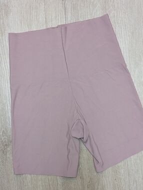 Skinnygirl Smoothers & Shapers Small Nude Compression Shorts